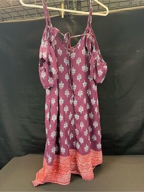 Plum Cold-Shoulder Dress with Coral Hem